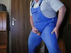 A piros fehérneműben ...