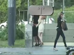 Egy lány, nagy melle ...