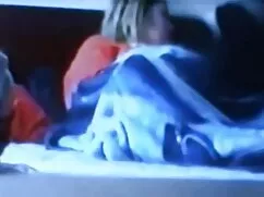 A csaj a pornó ruha  ...