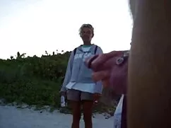 Sztriptíztáncosnő tá ...