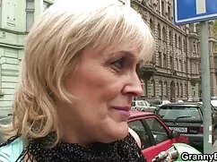 Egy Szőke Érett Basz ...