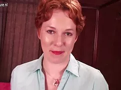 Üszők szopni kemény. ...