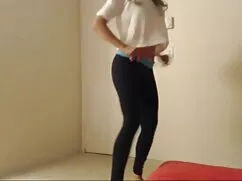 A haja barna, forró, ...